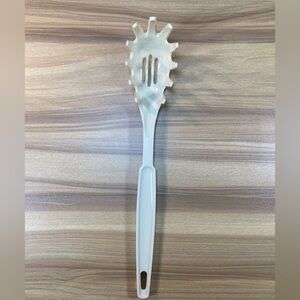 Vintage Ecko Slotted Spaghetti Spoon